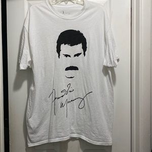 short sleeve graphic tee